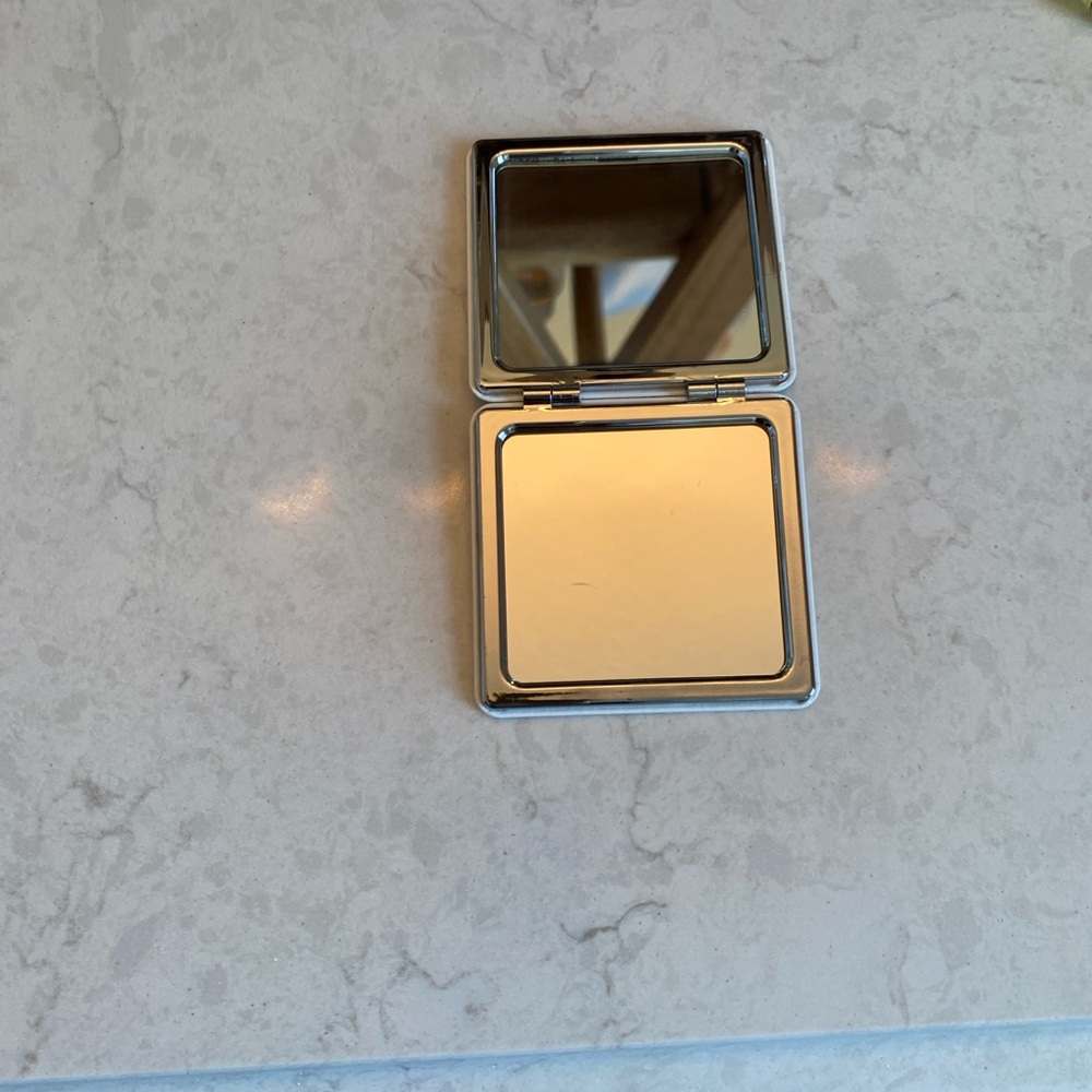Cherry Print Compact Mirror - Picture 2 of 2